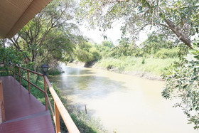 Uthai River Lake Resort