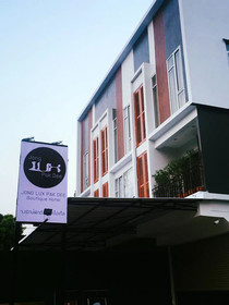 Jong Lux Pak Dee