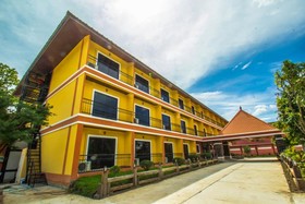 Maladee Hotel