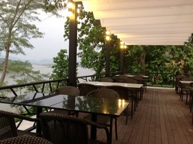 Chiangkhong Teak Garden Riverfront Hotel