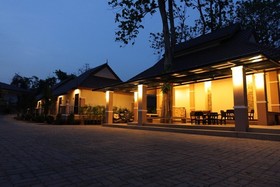 Chiangkhong Teak Garden Riverfront Hotel