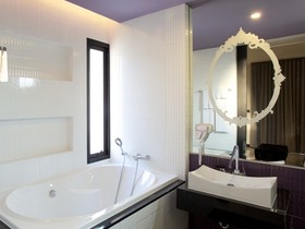 Long Beach Luxury Villas