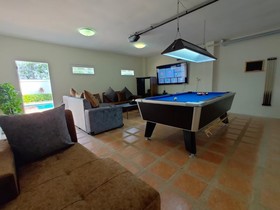 Rjay Villa
