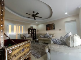 Rjay Villa