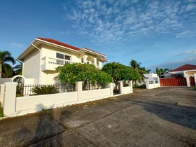 Rjay Villa