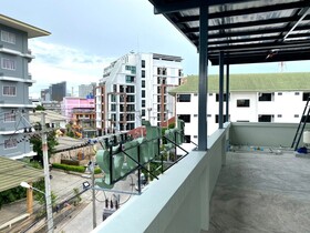 Aree House Poshtel