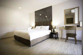 B2 Amata Nakorn Premier Hotel