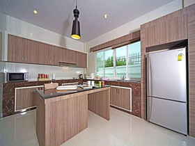 Baan Piamsuk Pool Villa By Pinky