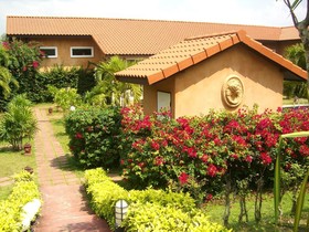 Pictory Garden Resort