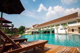 Bangsaen Heritage Hotel