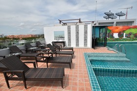 Golden Jomtien Beach Hotel