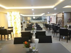 Golden Jomtien Beach Hotel
