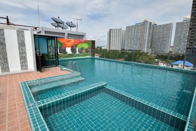 Golden Jomtien Beach Hotel