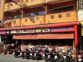 Robins Nest Restaurant And Guesthouse