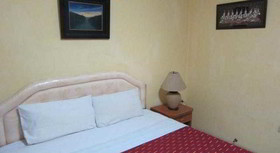 Robins Nest Restaurant And Guesthouse