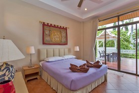 Sunny Villa