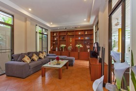Sunny Villa