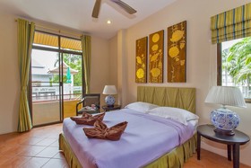 Sunny Villa