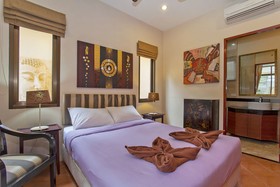 Sunny Villa