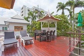 Sunny Villa
