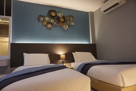 Sureena Hotel