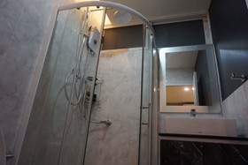 Sureena Hotel