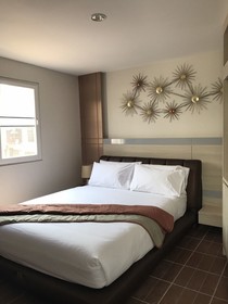 Sureena Hotel