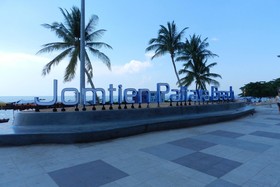 Jomtien Plaza Condotel