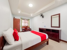 OYO 1087 Udom Khomkham Apartment