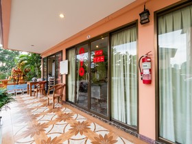 OYO 1087 Udom Khomkham Apartment