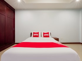 OYO 1087 Udom Khomkham Apartment