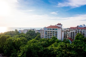 The Sea Breeze Jomtien Resort