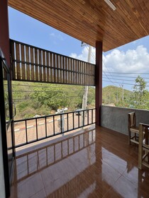 Samanta By The Hill