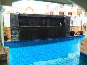 The Caddy Shack Inn
