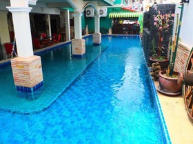 The Caddy Shack Inn