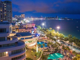 A-One The Royal Cruise Hotel