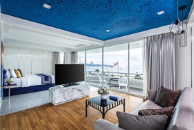 A-One The Royal Cruise Hotel