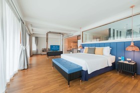 A-One The Royal Cruise Hotel & New Wing Hotel