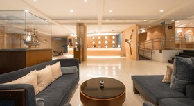 A-One The Royal Cruise Hotel & New Wing Hotel