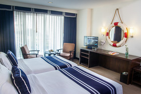 A-One The Royal Cruise Hotel & New Wing Hotel