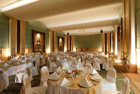 A-One The Royal Cruise Hotel & New Wing Hotel