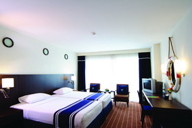 A-One The Royal Cruise Hotel & New Wing Hotel