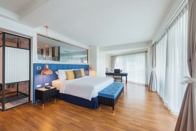 A-One The Royal Cruise Hotel & New Wing Hotel