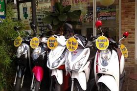 At.Center Guest House & Motorbike For Rent