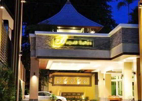 August Suites