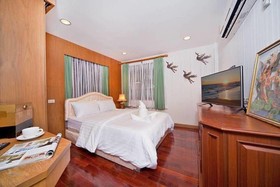 Baan Ruean Thai