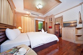 Baan Ruean Thai