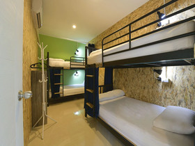 Baan Wararin Hostel by OYO Rooms
