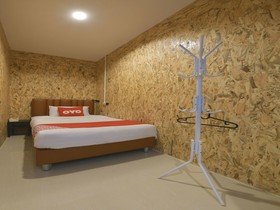 Baan Wararin Hostel by OYO Rooms