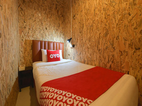Baan Wararin Hostel by OYO Rooms